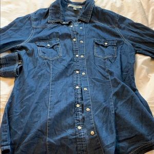 Daniel Rainn | Navy Button up